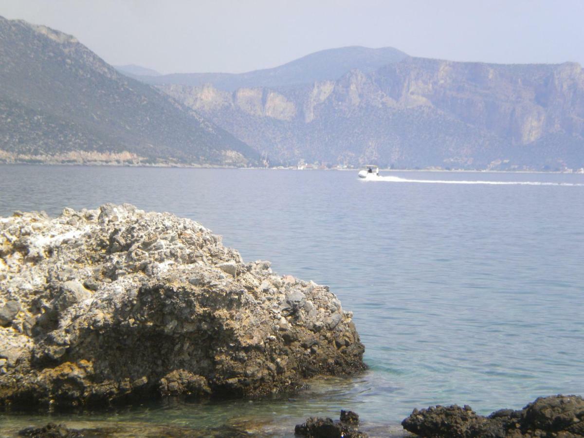 Arcadian Stone House In A Quiet Landscape, Leonidion Βίλα Πούλιθρα Εξωτερικό φωτογραφία